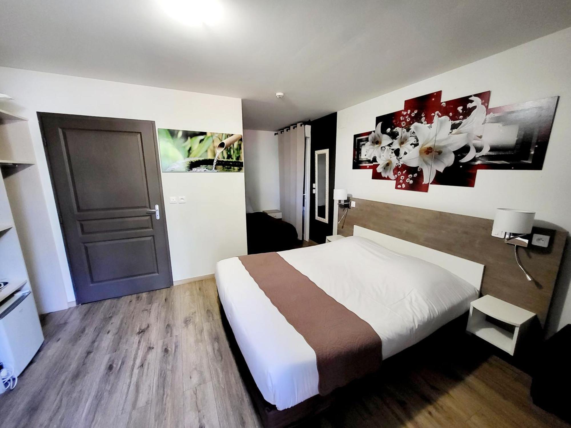 Auberge Des Lacs Bleus Clérac エクステリア 写真