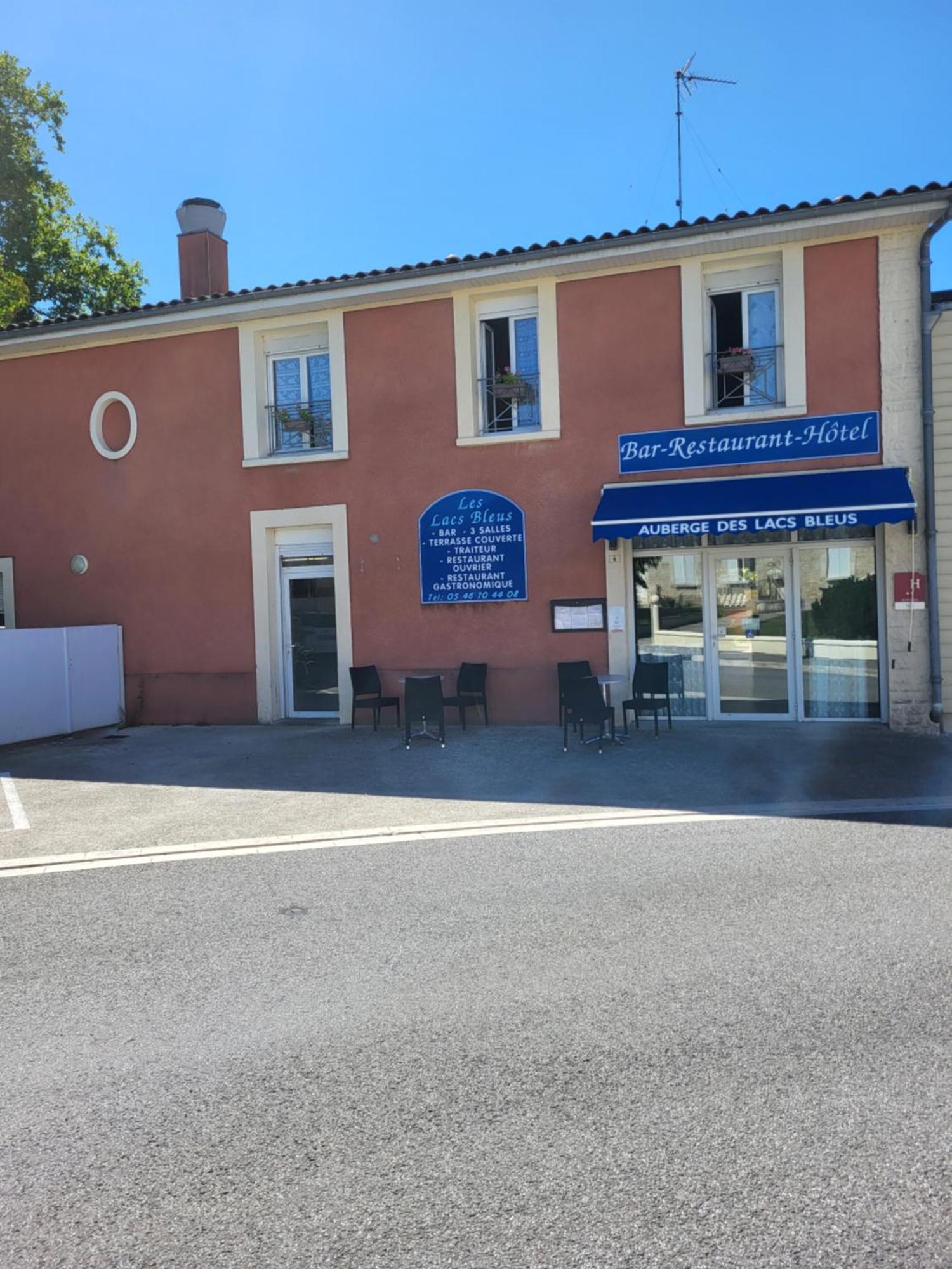 Auberge Des Lacs Bleus Clérac エクステリア 写真