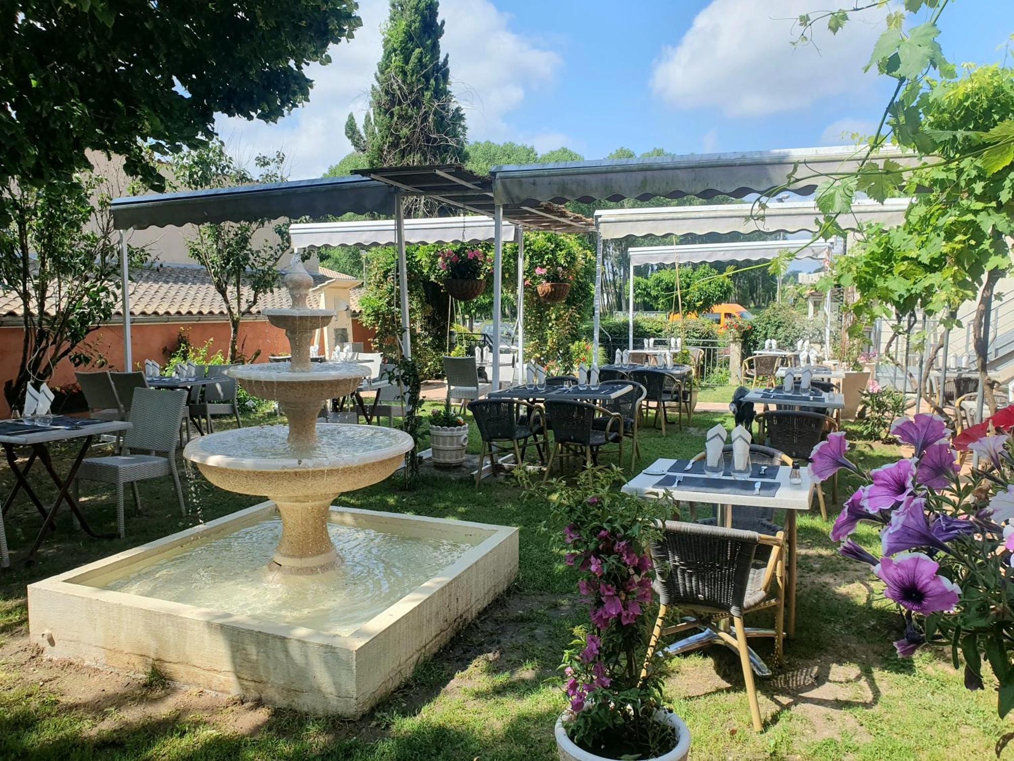 Auberge Des Lacs Bleus Clérac エクステリア 写真